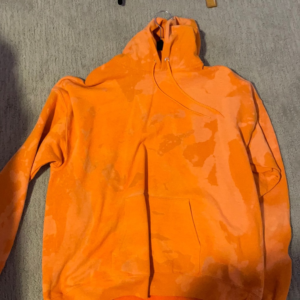 Gildan orange tye dye hoodie